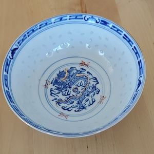 Vintage Chinese Porcelain Rice/Soup Bowl w Dragon